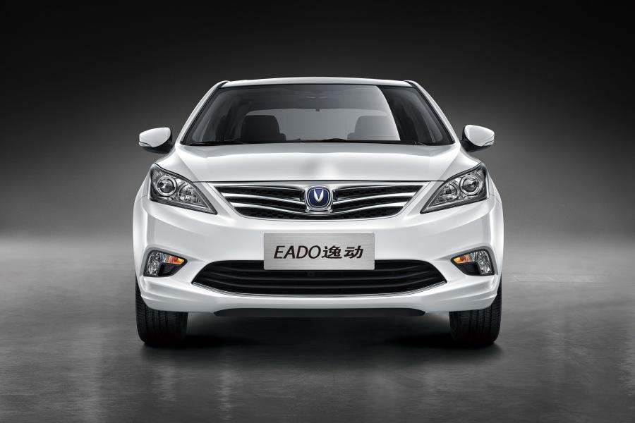  ChangAn Eado 2015 года  (фото 7 из 9)